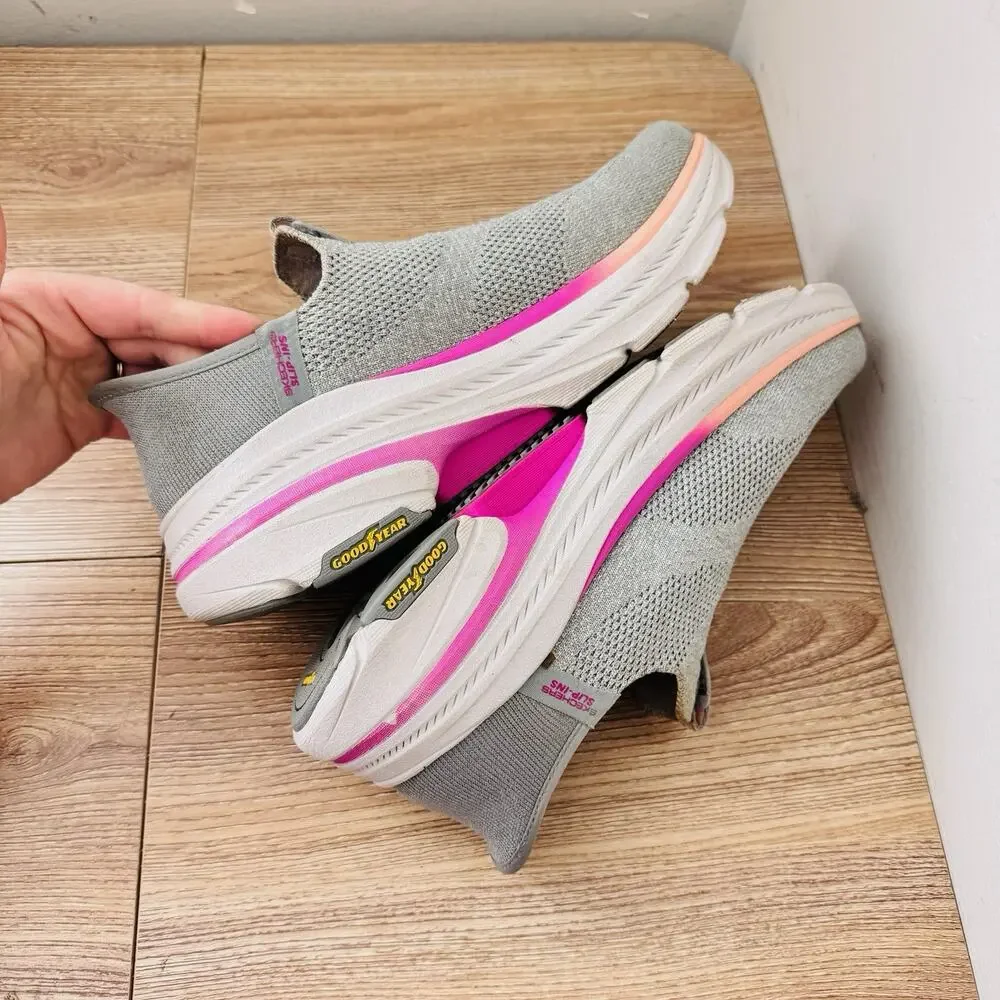 Skechers Women's Max Cushioning Arch Fit 2.0 Cambridge Slip-ins Gray Size 7
